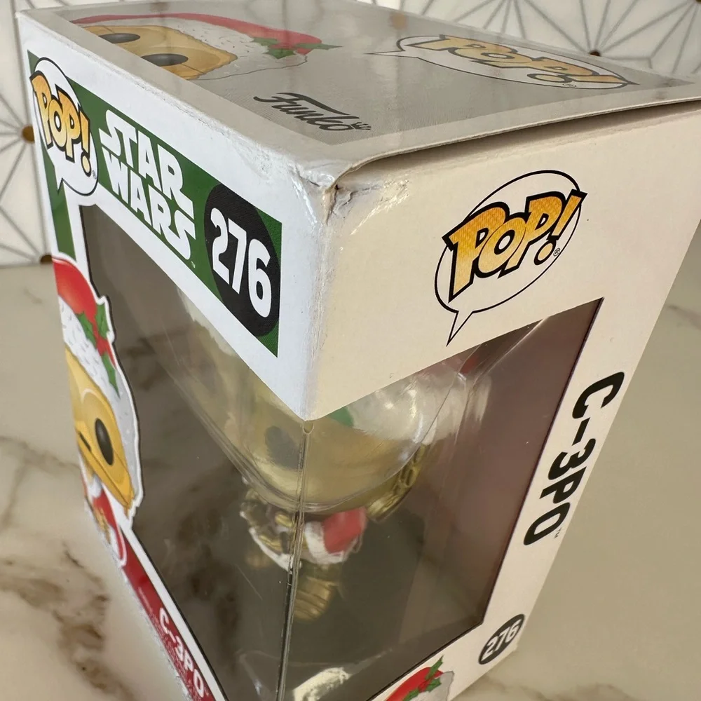 Funko Pop Star Wars C-3PO dressed as Santa #276, NWT - Picture 7 of 7